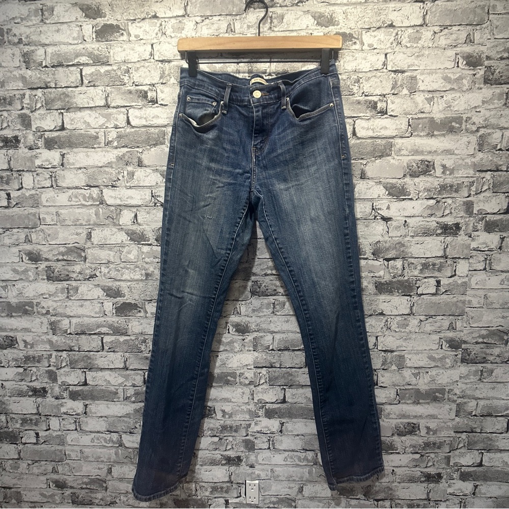 EUC Levi's Women's 505 Straight Leg Blue Jeans size 2